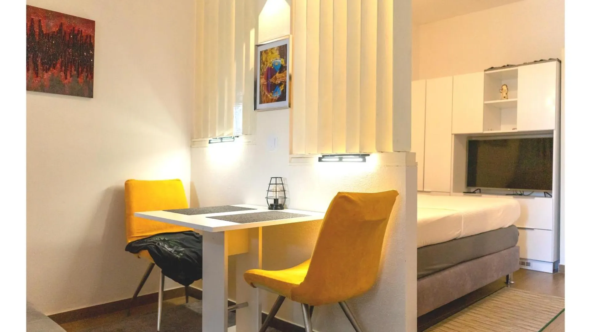 Studio Apartment With Pool プーラ